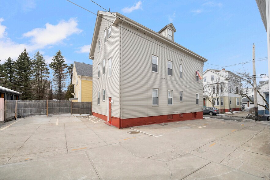 More Photos Of 98 Penn St, Providence Apartments For Sale