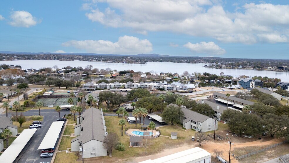 More Photos Of 604 Highcrest Dr, Marble Falls Specialty For Sale