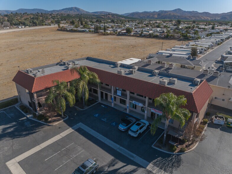 More Photos Of 43613 Ca-74, Hemet Unknown For Lease