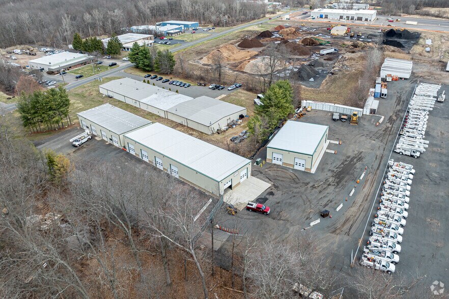 More Photos Of 50 Newberry Rd, East Windsor Service For Lease