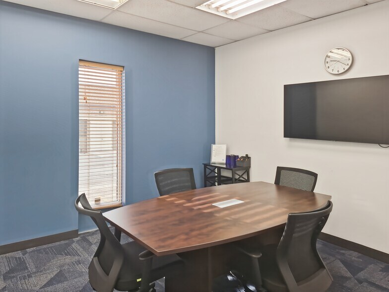 More Photos Of 335 Hoffer Dr, Regina Coworking Space