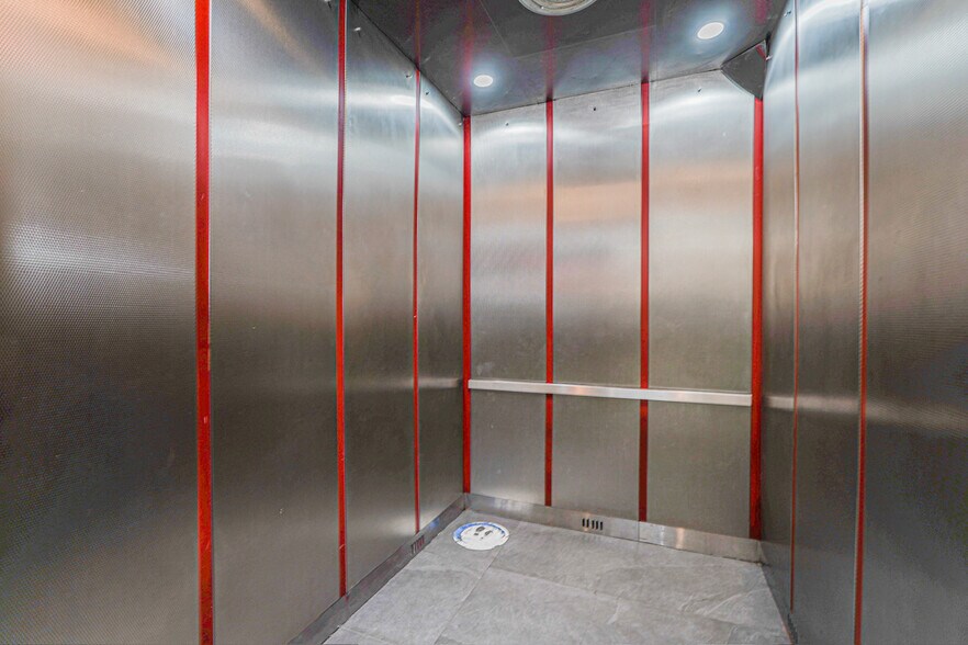 More Photos Of 360 Neptune Ave, Brooklyn Medical For Lease