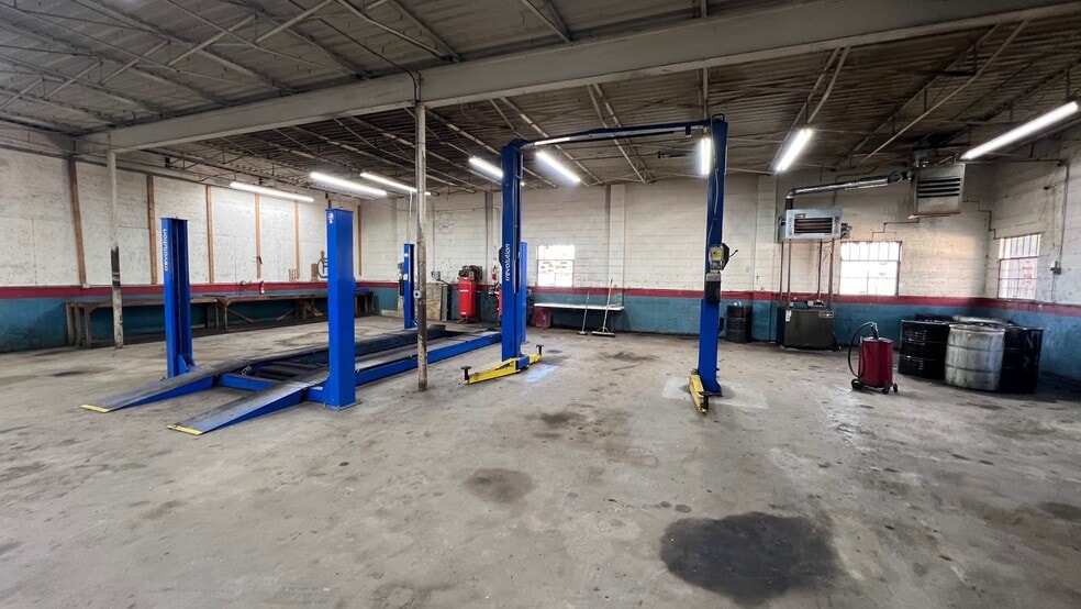 More Photos Of 894 E Little Creek Rd, Norfolk Auto Repair For Sale