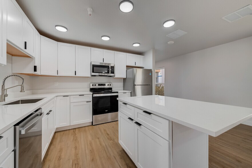 More Photos Of 404 E 5600 S, Salt Lake City Apartments For Sale