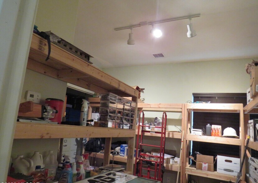 More Photos Of 1157 Circulo Mercado, Nogales Medical For Sale