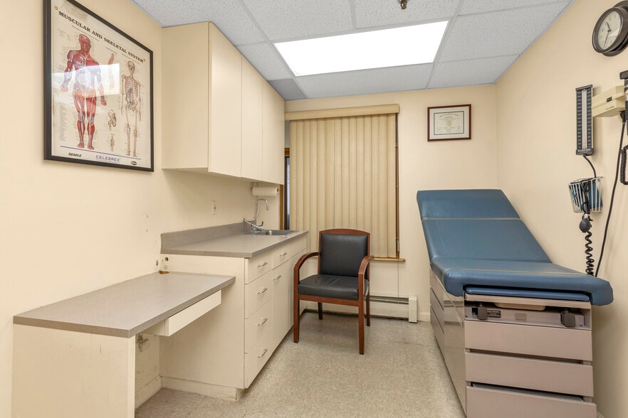 More Photos Of 13347 Sanford Ave, Flushing Apartments For Sale