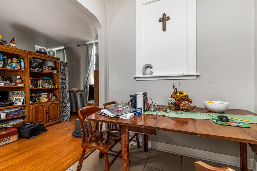 More Photos Of 2535 Central Ave, Dubuque Apartments For Sale