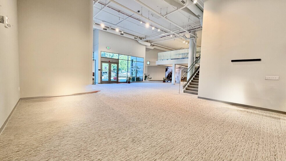 More Photos Of 219 Brannan St, San Francisco Apartments For Sale