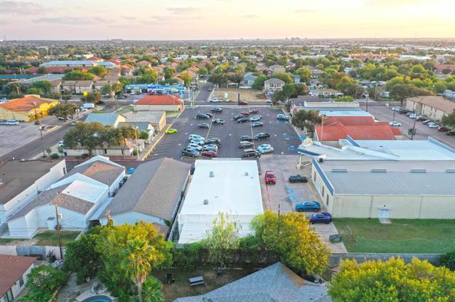 More Photos Of 220 W Hillside Rd, Laredo General Retail For Sale