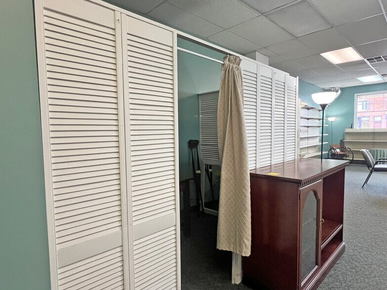 More Photos Of 4024 Main St, Erie Storefront Retail Office For Sale