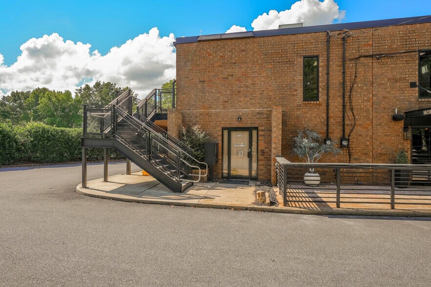 More Photos Of 2765 S Main St, Kennesaw Storefront For Lease