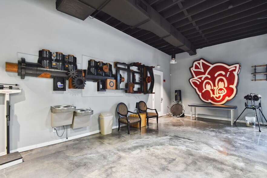 More Photos Of 3330 W Cypress St, Tampa Office For Sale