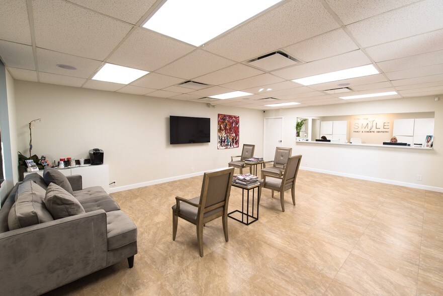More Photos Of 3035 E Commercial Blvd, Fort Lauderdale Medical For Sale
