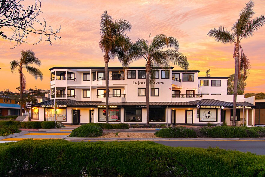 More Photos Of 5685-5693 La Jolla Blvd, La Jolla Apartments For Lease