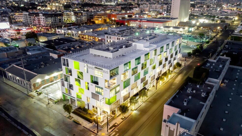 More Photos Of 7007 Romaine St, Los Angeles Office For Lease