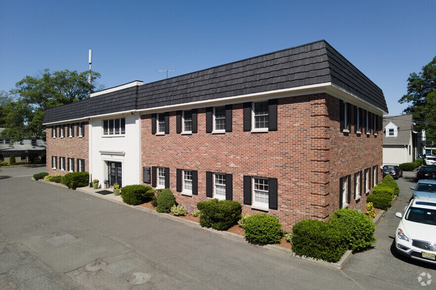 More Photos Of 27 Madison Ave, Paramus Office For Lease