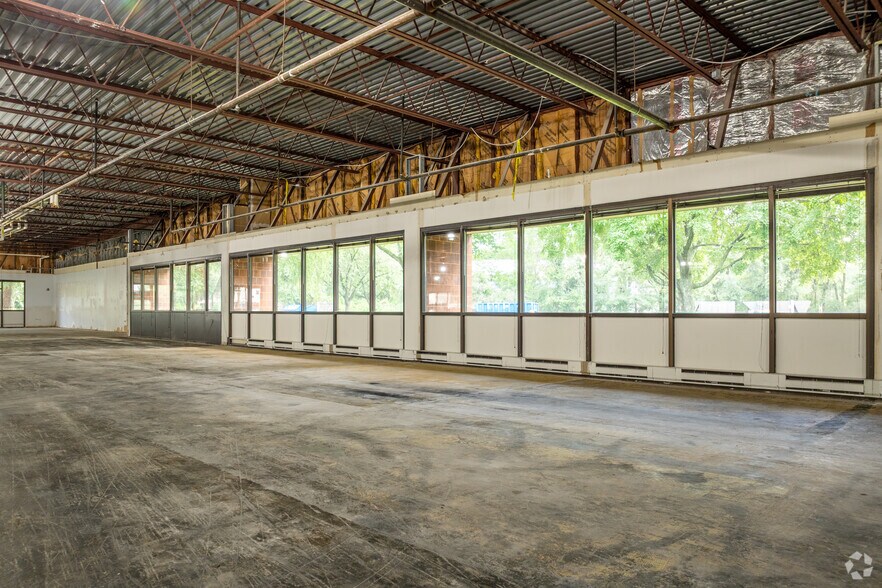 More Photos Of 307 College Rd E, Princeton Research And Development For Lease