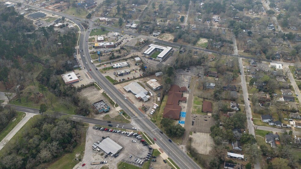 More Photos Of 1006 South Timberland Dr, Lufkin Industrial For Sale