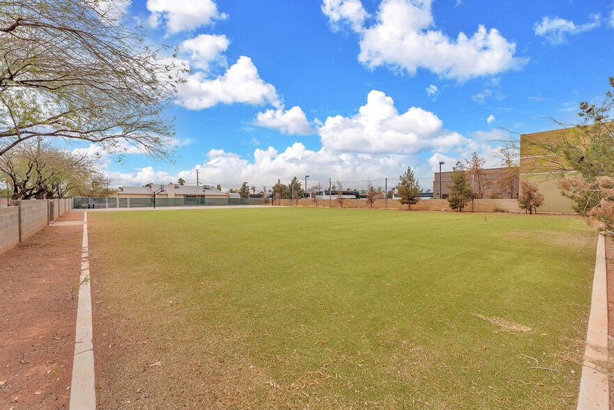 More Photos Of 2130 E Maule Ave, Las Vegas Land For Lease