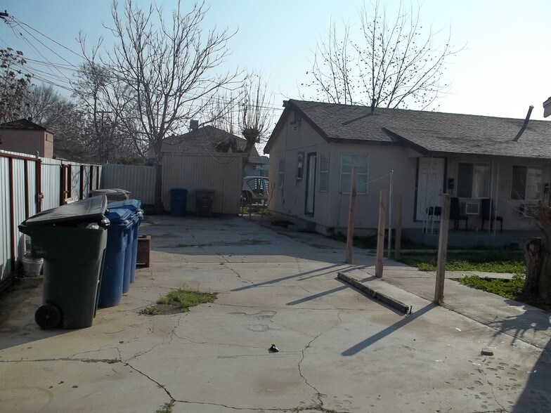 More Photos Of 2208 Lake St, Bakersfield Apartments For Sale