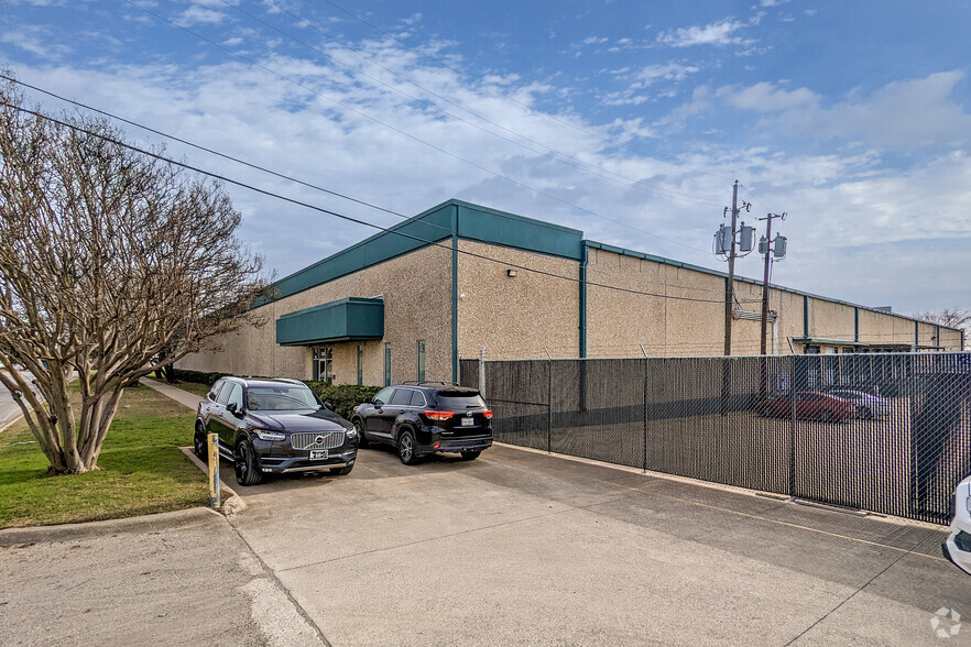 Primary Photo Of 3030 Hansboro Ave, Dallas Warehouse For Lease