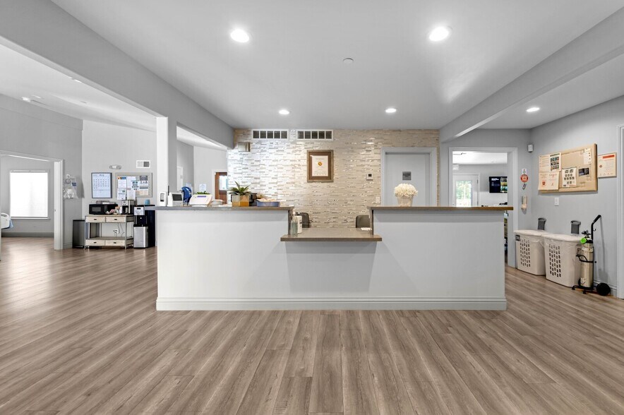 More Photos Of 1419 W Bullard Ave, Fresno Congregate Senior Housing For Sale