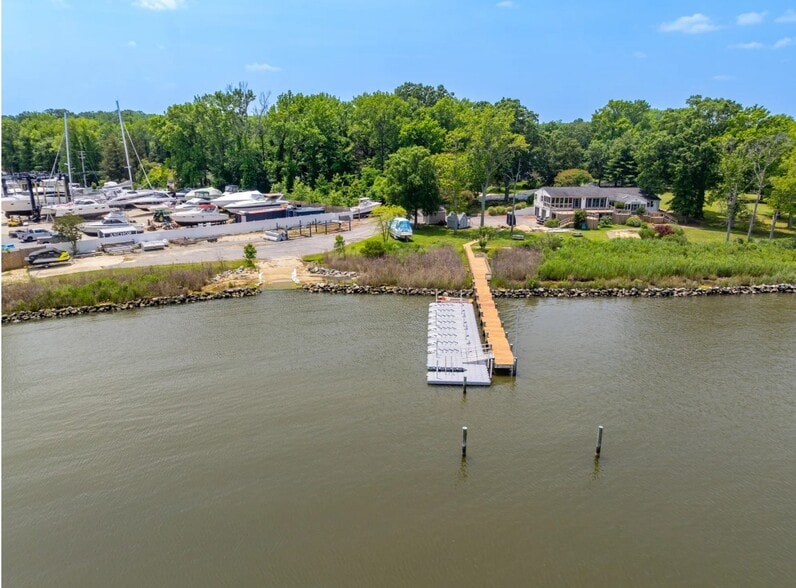 More Photos Of 1052 Old Turkey Point Rd, Edgewater Marina For Sale