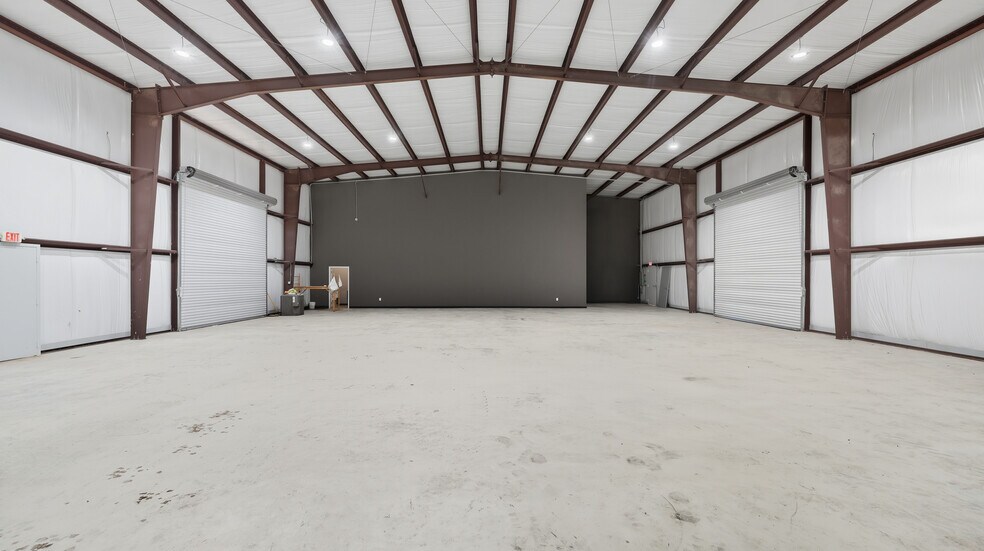 More Photos Of 5345 US 87, Stockdale Warehouse For Sale