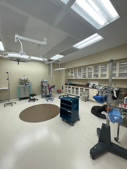 More Photos Of 10847 Kuykendahl Rd, The Woodlands Medical For Lease