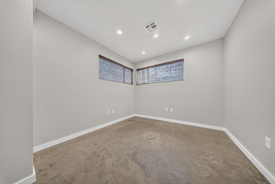 More Photos Of 3326 E 27th Pl S, Tulsa Office For Lease