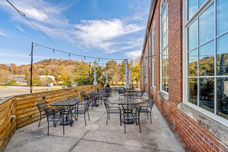More Photos Of 825 Chattanooga Ave, Dalton Restaurant For Lease