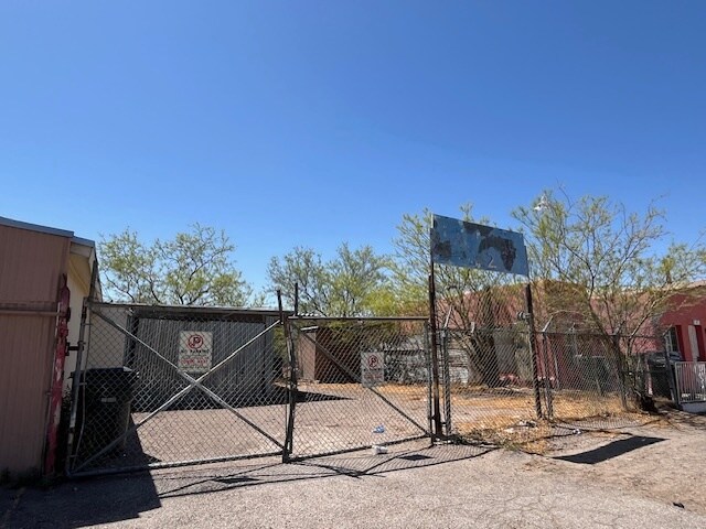 More Photos Of 3524 Durazno Ave, El Paso Warehouse For Sale