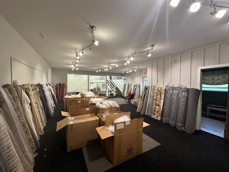 More Photos Of 5900 E Seneca Tpke, Jamesville Freestanding For Sale