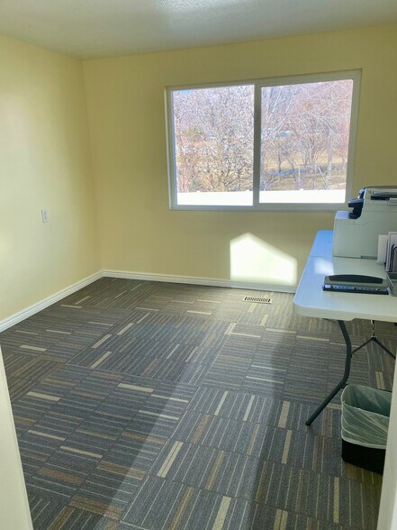More Photos Of 579 S Main St, Kaysville Office For Sale