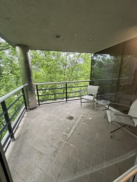 More Photos Of 8330 Allison Pointe Trl, Indianapolis Office For Lease