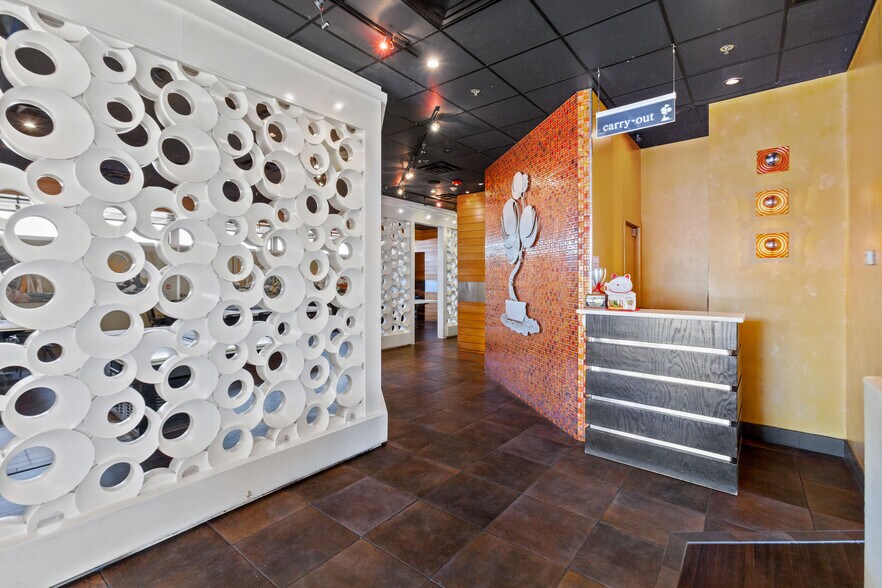 More Photos Of 102 Clinton Center Dr, Clinton Restaurant For Sale