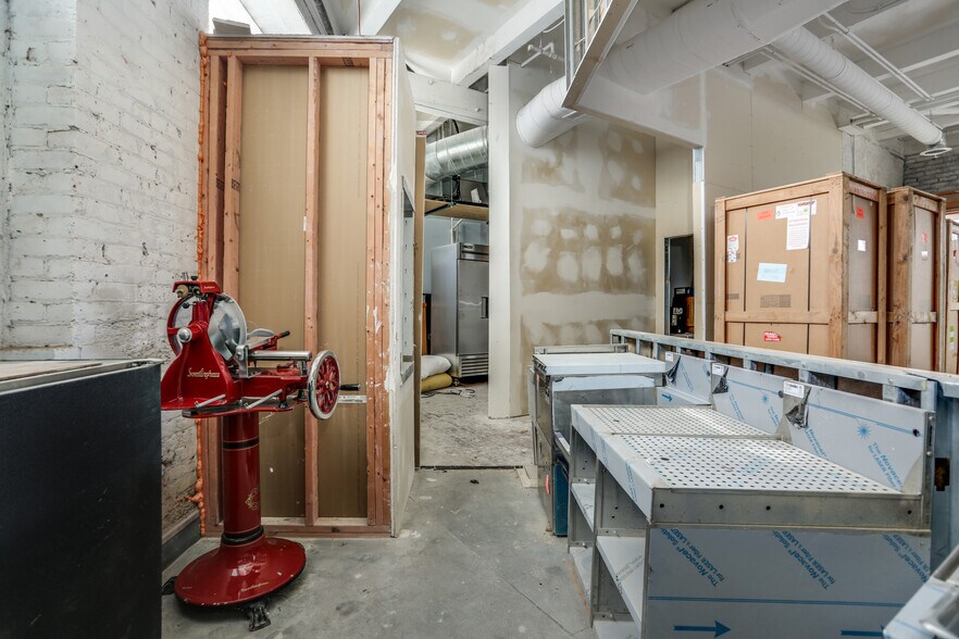 More Photos Of 1528 Gratiot Ave, Detroit Apartments For Sale