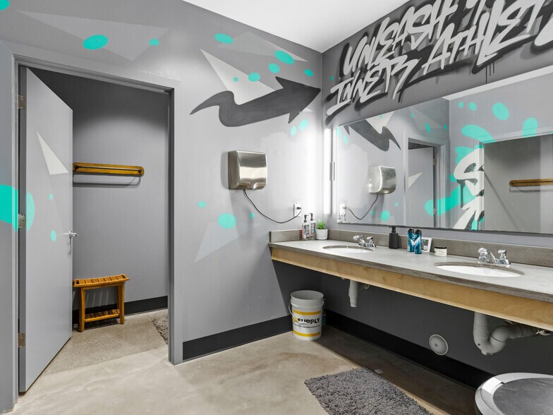 More Photos Of 150 Coxe Ave, Asheville Apartments For Lease