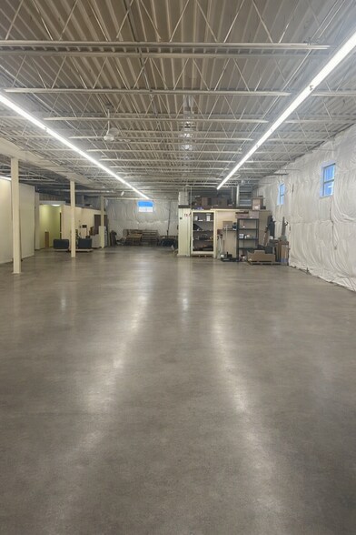 More Photos Of 1018 Cadillac St, Syracuse Light Manufacturing For Lease