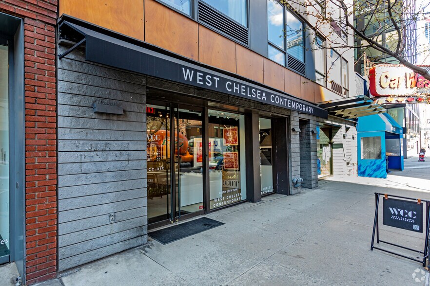 More Photos Of 231-233 Tenth Ave, New York Apartments For Lease