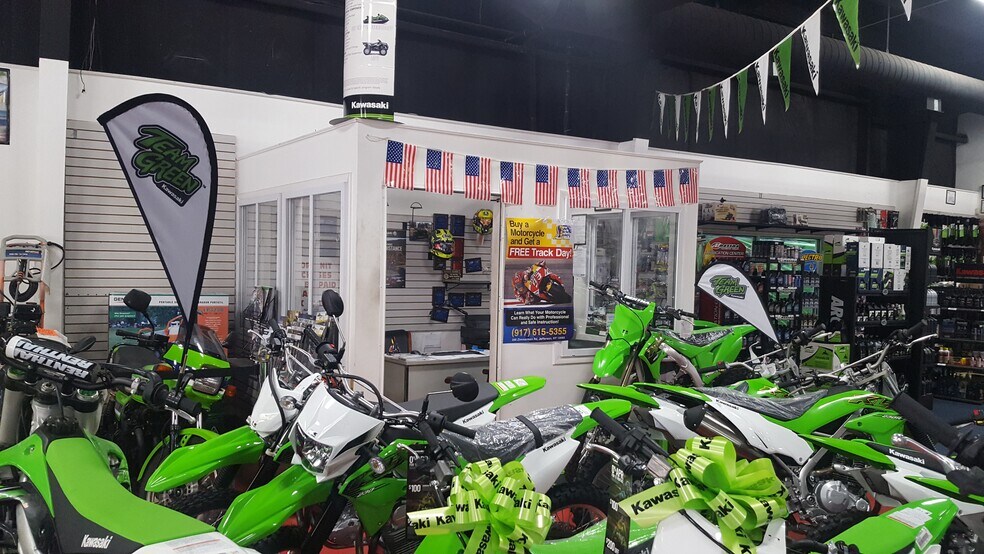 More Photos Of 5512 Route 9w, Marlboro Auto Dealership For Sale