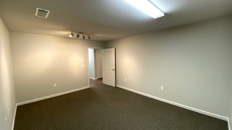 More Photos Of 6744 N FM 157, Venus Industrial For Lease