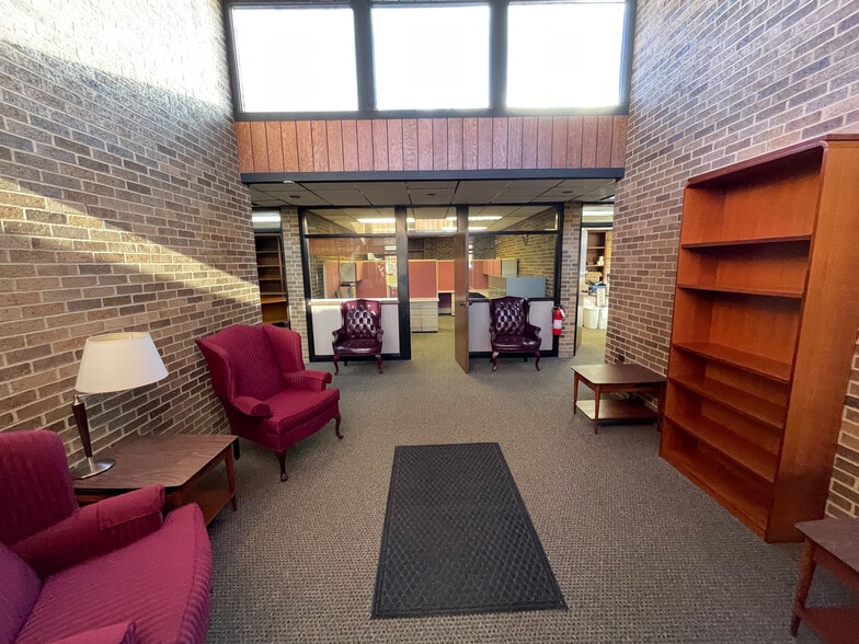 More Photos Of 1126 6th Ave, Beaver Falls Office For Lease