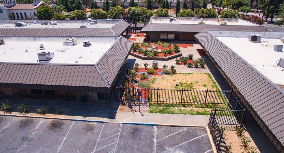 More Photos Of 3636 N 1st St, Fresno Unknown For Lease