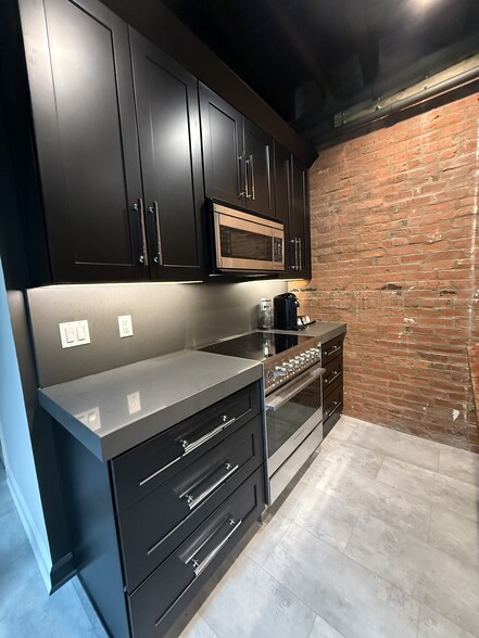 More Photos Of 205 W Galena Blvd, Aurora Storefront Retail Residential For Sale