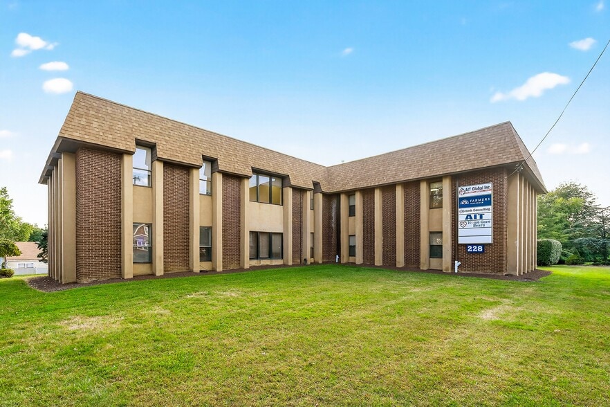 More Photos Of 228 Route 34, Old Bridge Office For Sale