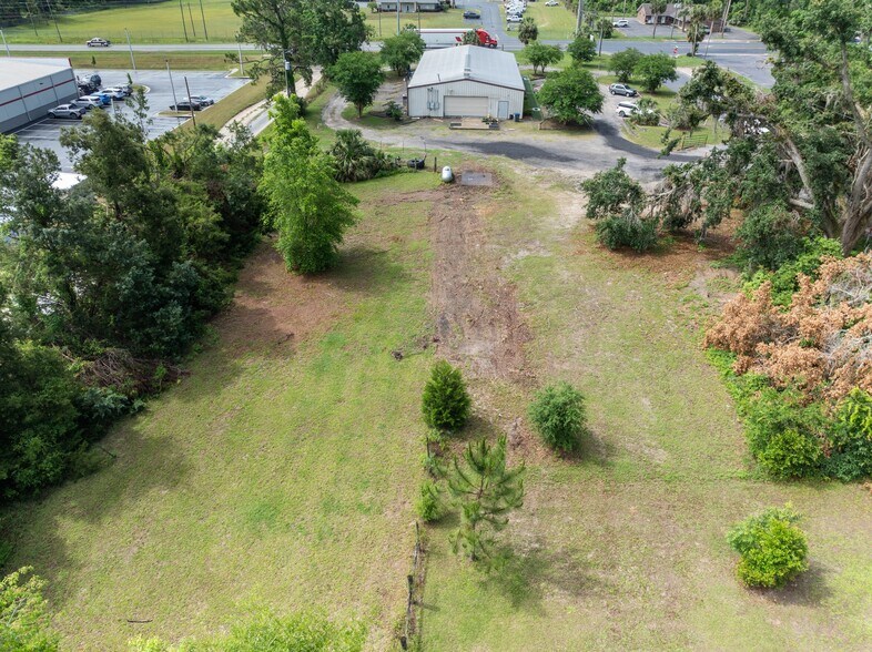 More Photos Of 140 NE Yellow Pine Ave, Madison Restaurant For Sale