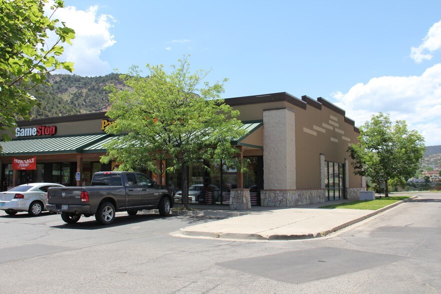 More Photos Of 1135 S Camino Del Rio Dr, Durango Restaurant For Lease