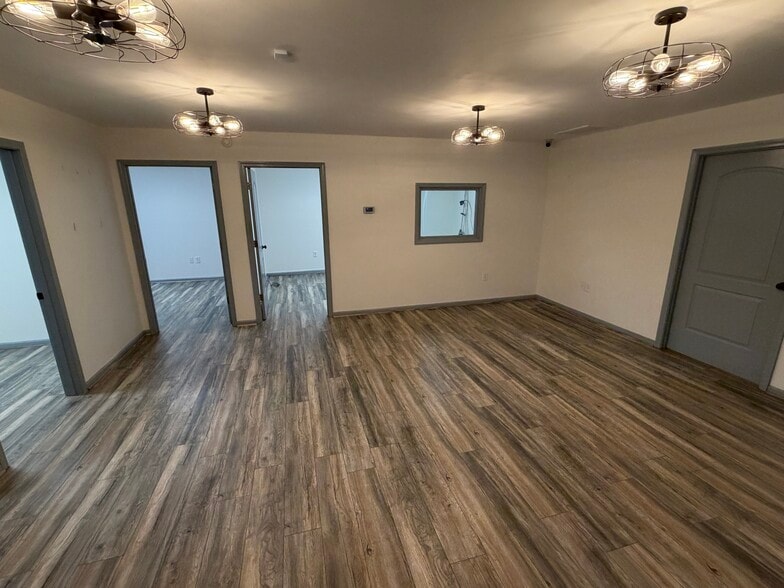 More Photos Of 3499 E River St, Anderson Convenience Store For Sale