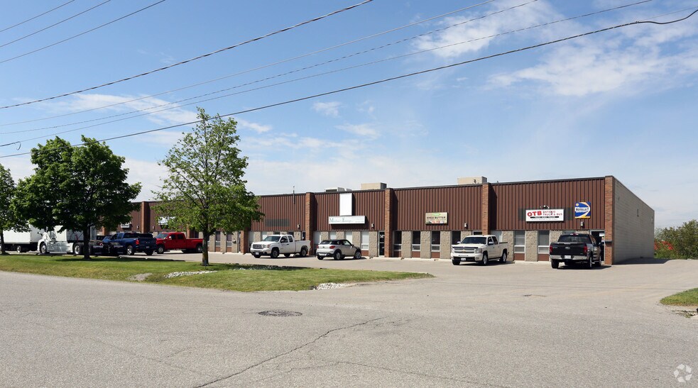 More Photos Of 470 Collier Macmillan Dr, Cambridge Warehouse For Lease